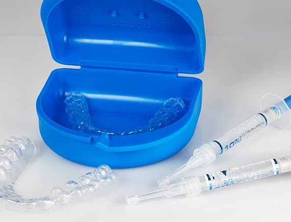 Blanqueamiento dental en casa - Kit personalizado