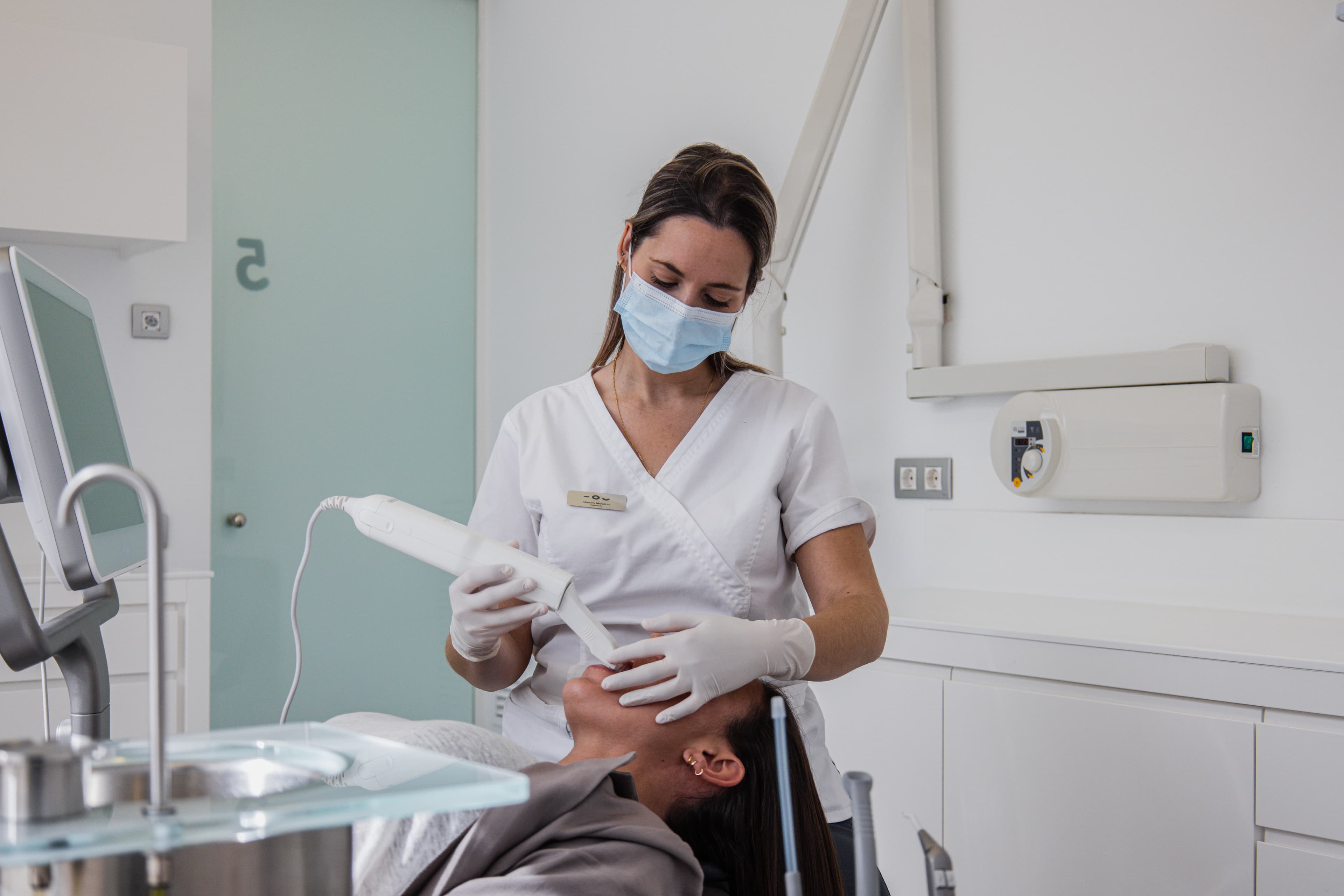 Equipamiento dental moderno